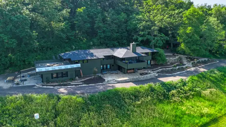 Frank Lloyd Wright-Inspired Landscape