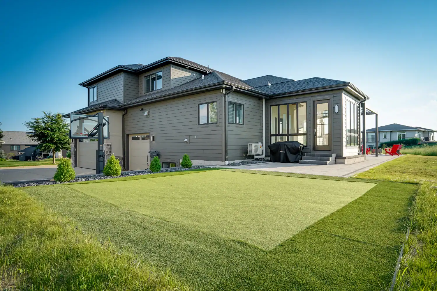 Modern Outdoor Escape with Putting Green & Fire Pit