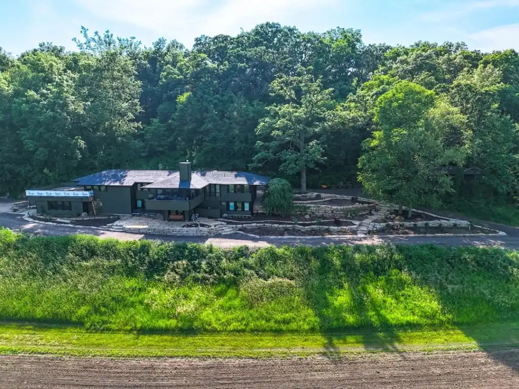 Frank Lloyd Wright-Inspired Landscape