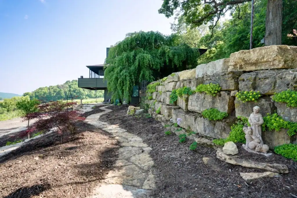 Frank Lloyd Wright-Inspired Landscape