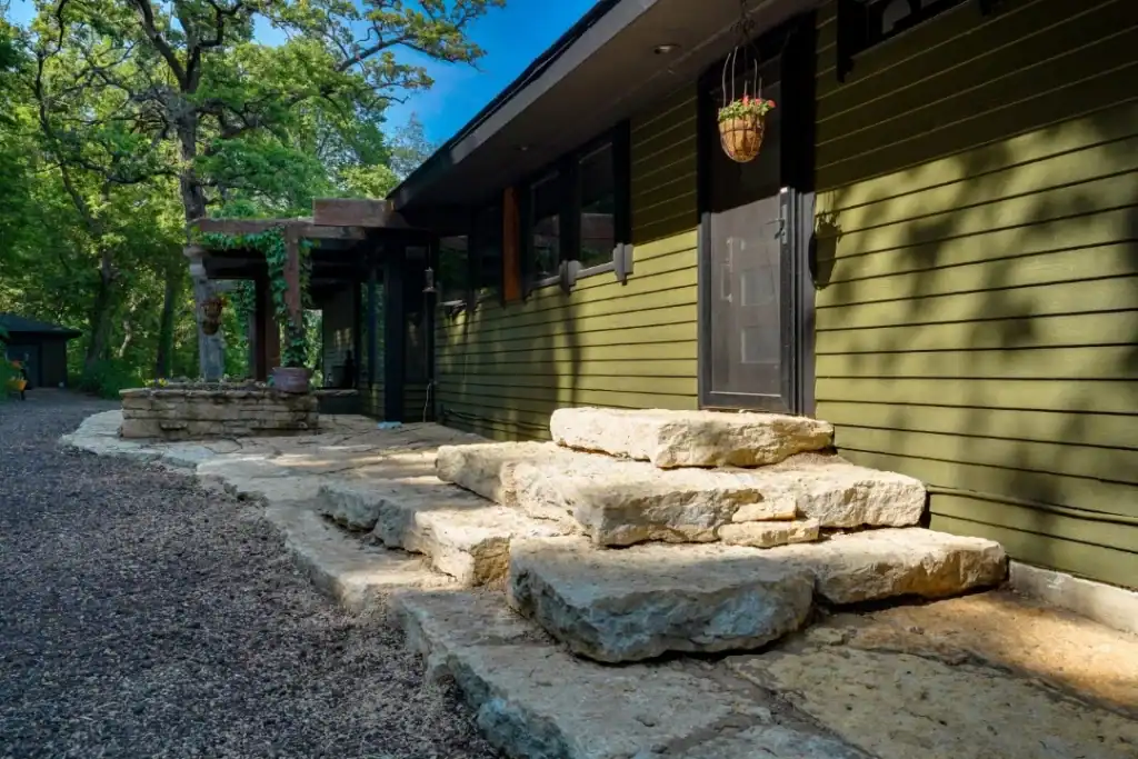 Frank Lloyd Wright-Inspired Landscape